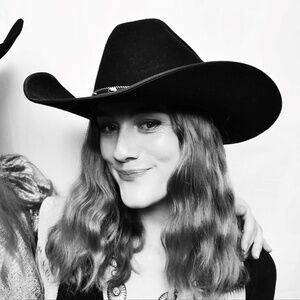 Meet your Posher, Katherine